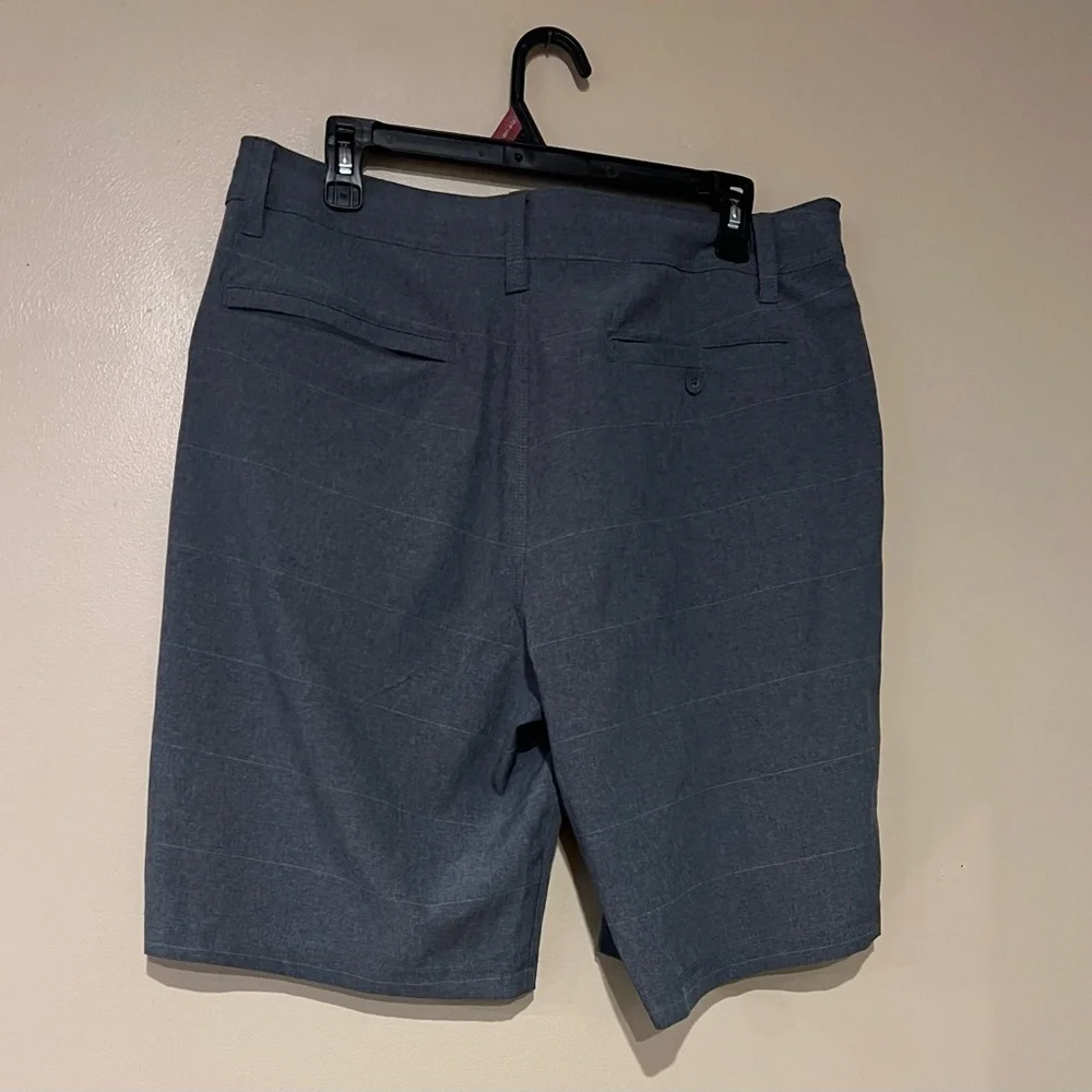 Hang Ten pre owned